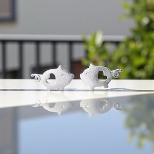 Beautiful 925 Sterling Silver Pig Stud Earrings